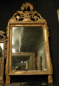 specc125 Louis XVI mirror, carved and gilded, max dimensions h 125 cm x 65 cm width.